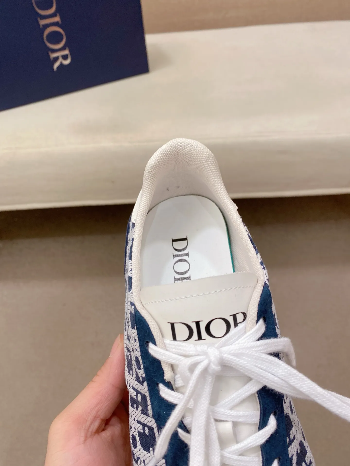 Men's shoes💰: 440💰Couple style💏 [Dior·Dior] New casual sports style men's shoes, new spring and summer design, perfect workmanship, lace-up lazy style to create wardrobe quality, upper: imported first-layer cowhide, mesh breathable lining soft and comfortable, ultra-light TPU wear-resistant outsole, simple, versatile fashion men's shoes, excellent color code number 35--44. (45,46 customized items are not returnable or exchangeable)